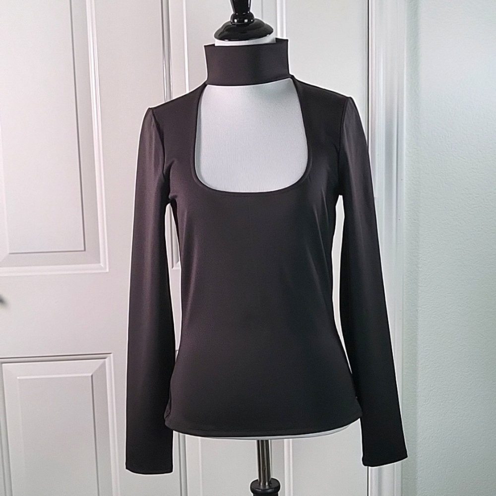 Knit Top with Neck Collar